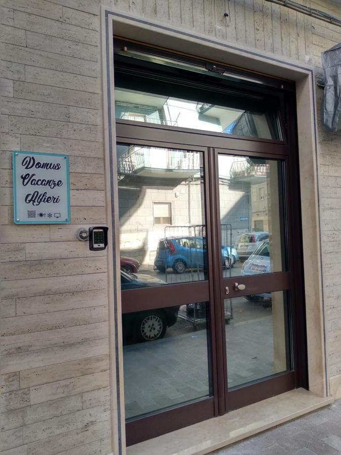 Domus Vacanze Alfieri Manfredonia Eksteriør billede